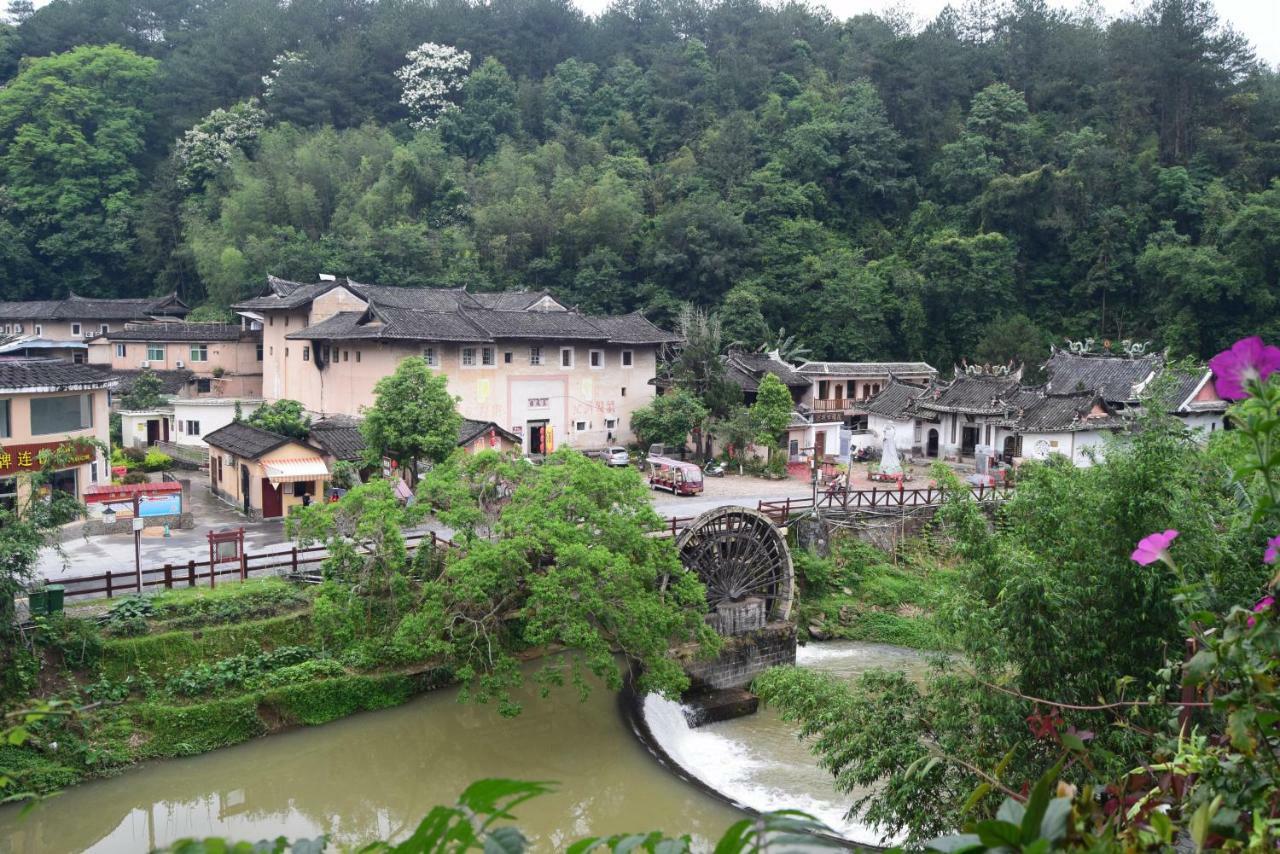 Longyan Yongding Tulou Mengtian Inn Exterior photo